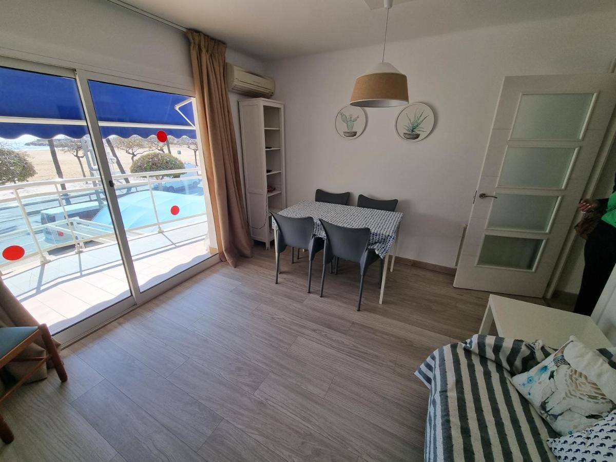 Apartamento Primera Linea Mar Cambrils Cerca Puerto Exterior foto